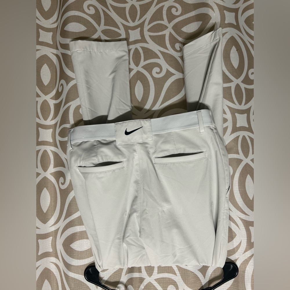 Almost perfect men’s Nike golf pants